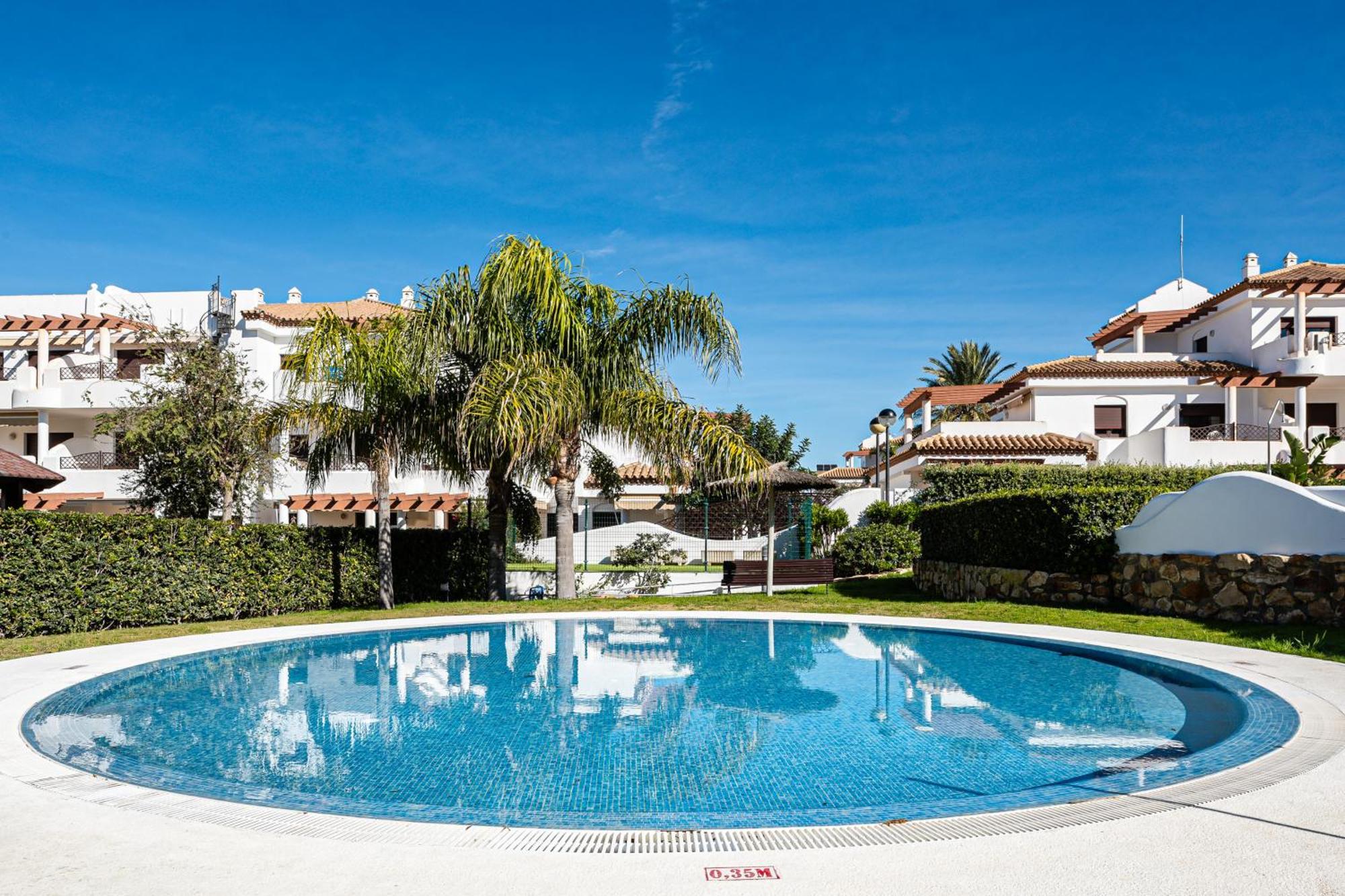 Apartamento Familiar Muy Soleado Cerca De La Playa Y Parking Incluido Chiclana de la Frontera Dış mekan fotoğraf