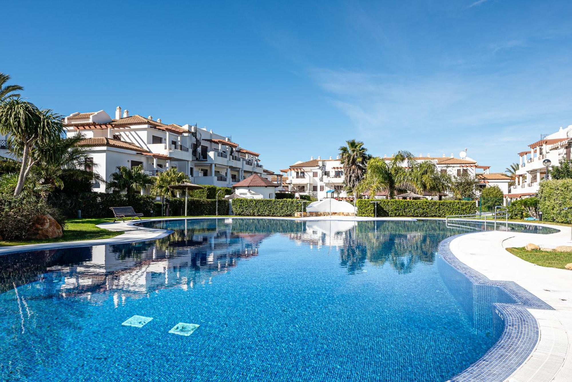 Apartamento Familiar Muy Soleado Cerca De La Playa Y Parking Incluido Chiclana de la Frontera Dış mekan fotoğraf