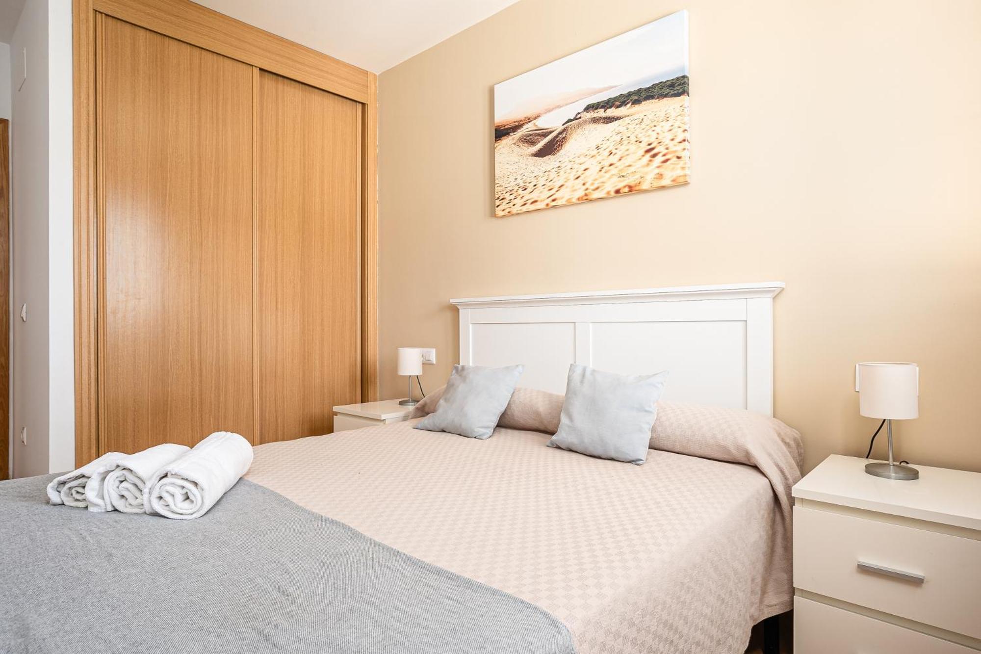 Apartamento Familiar Muy Soleado Cerca De La Playa Y Parking Incluido Chiclana de la Frontera Dış mekan fotoğraf